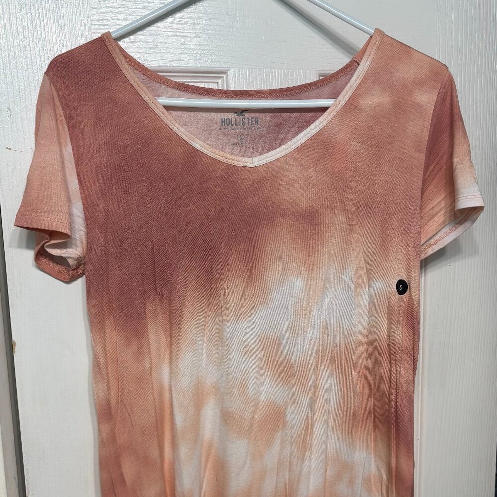 Hollister Pink Tie-dye T-shirt